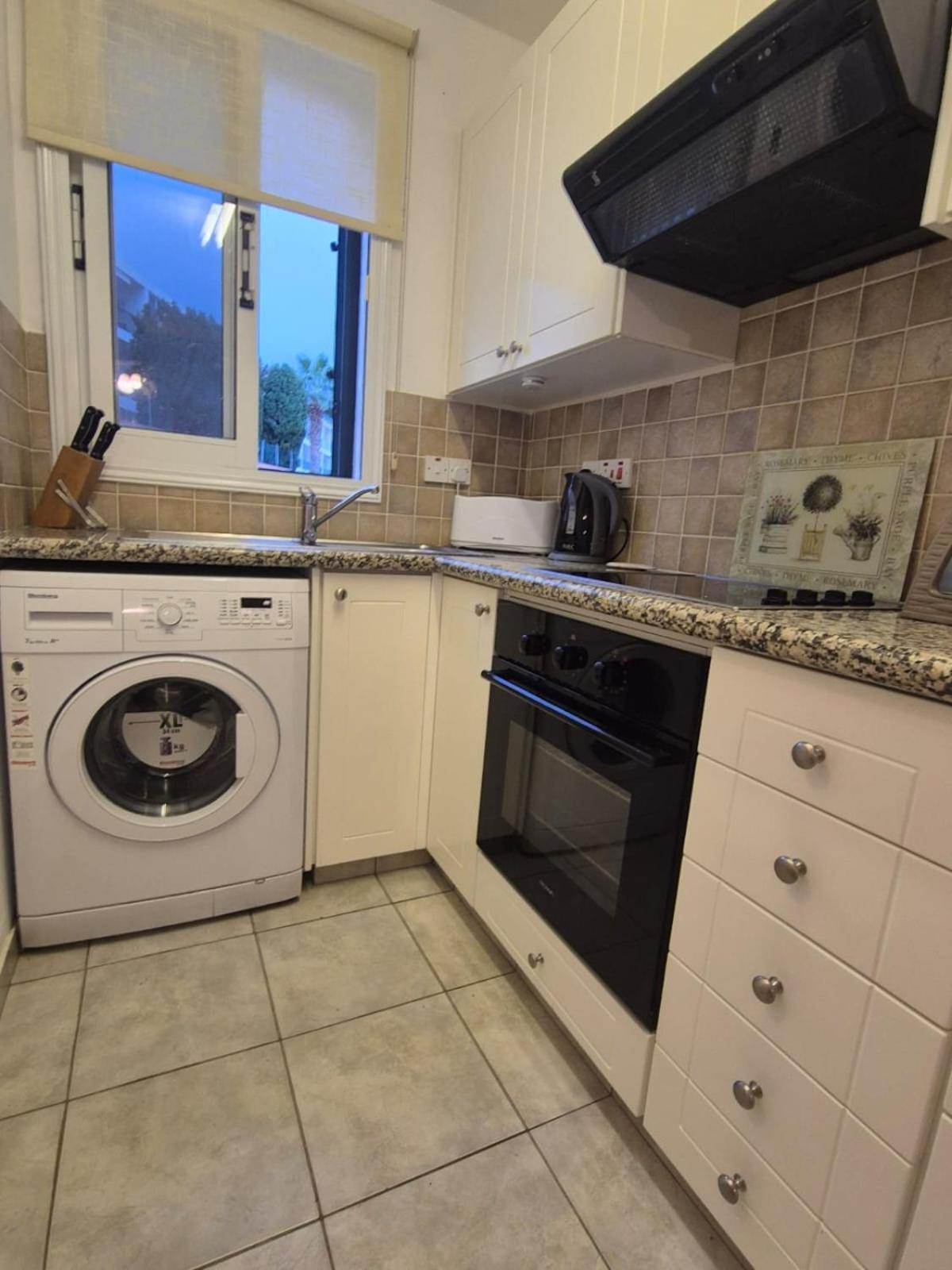 2 Bedroom Townhouse Lower Peyia Paphos Cyprus ภายนอก รูปภาพ